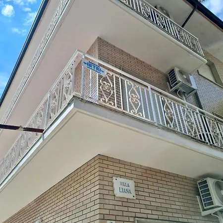 Liana 9 公寓 利尼亚诺萨比亚多罗